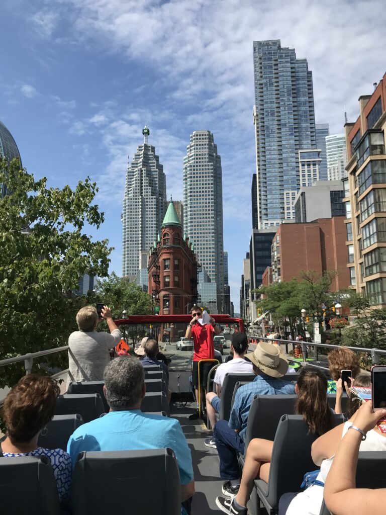 City Sightseeing Toronto観光バス