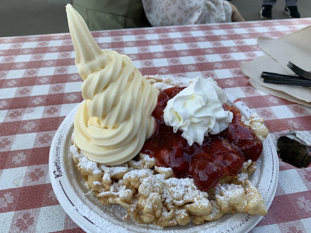 Sutter's Funnel CakeのFully Loaded